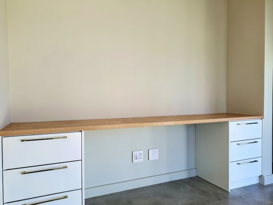 5 Bedroom Property for Sale in Sandown Western Cape